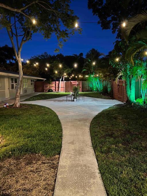 Cozy & Beautiful 1Bd Apartment W/Full Kitchen! Fort Lauderdale Eksteriør bilde